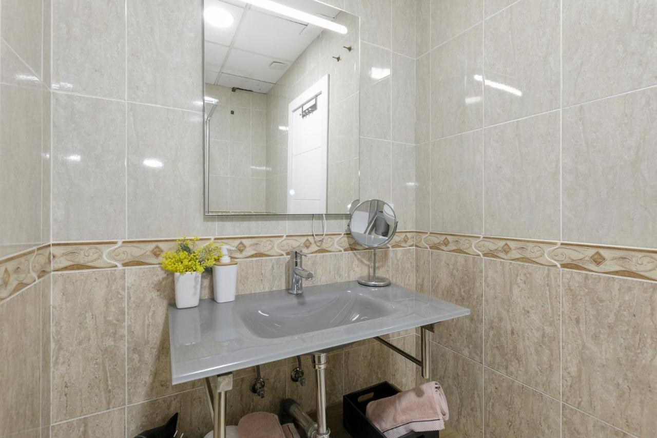 Apartamento Alcaiceria Granada Apartment ภายนอก รูปภาพ