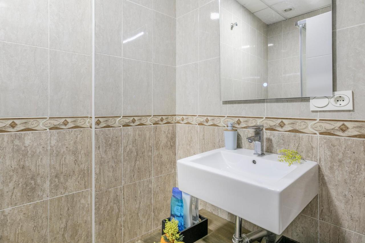 Apartamento Alcaiceria Granada Apartment ภายนอก รูปภาพ